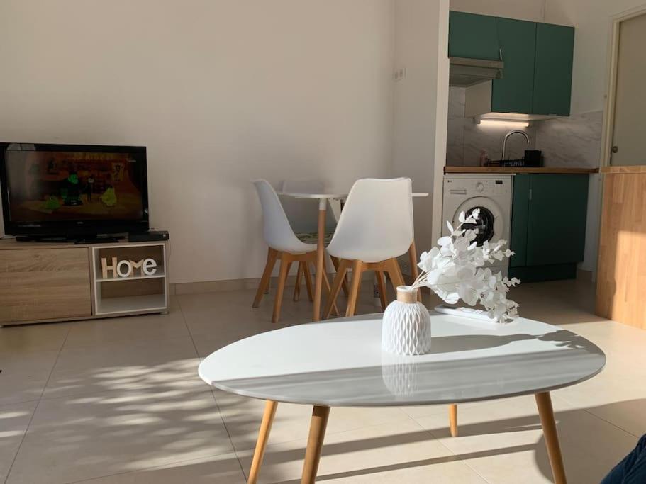 Maisonnette Dans Belle Residence Saint-Vallier-de-Thiey Buitenkant foto